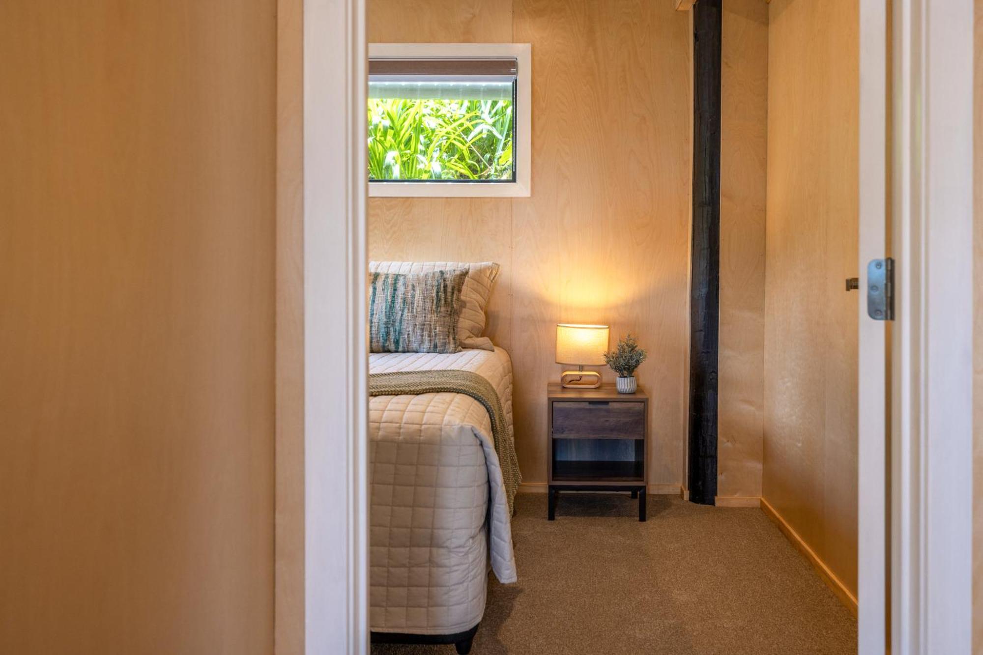Church Bay Views - Stay Waiheke Oneroa المظهر الخارجي الصورة