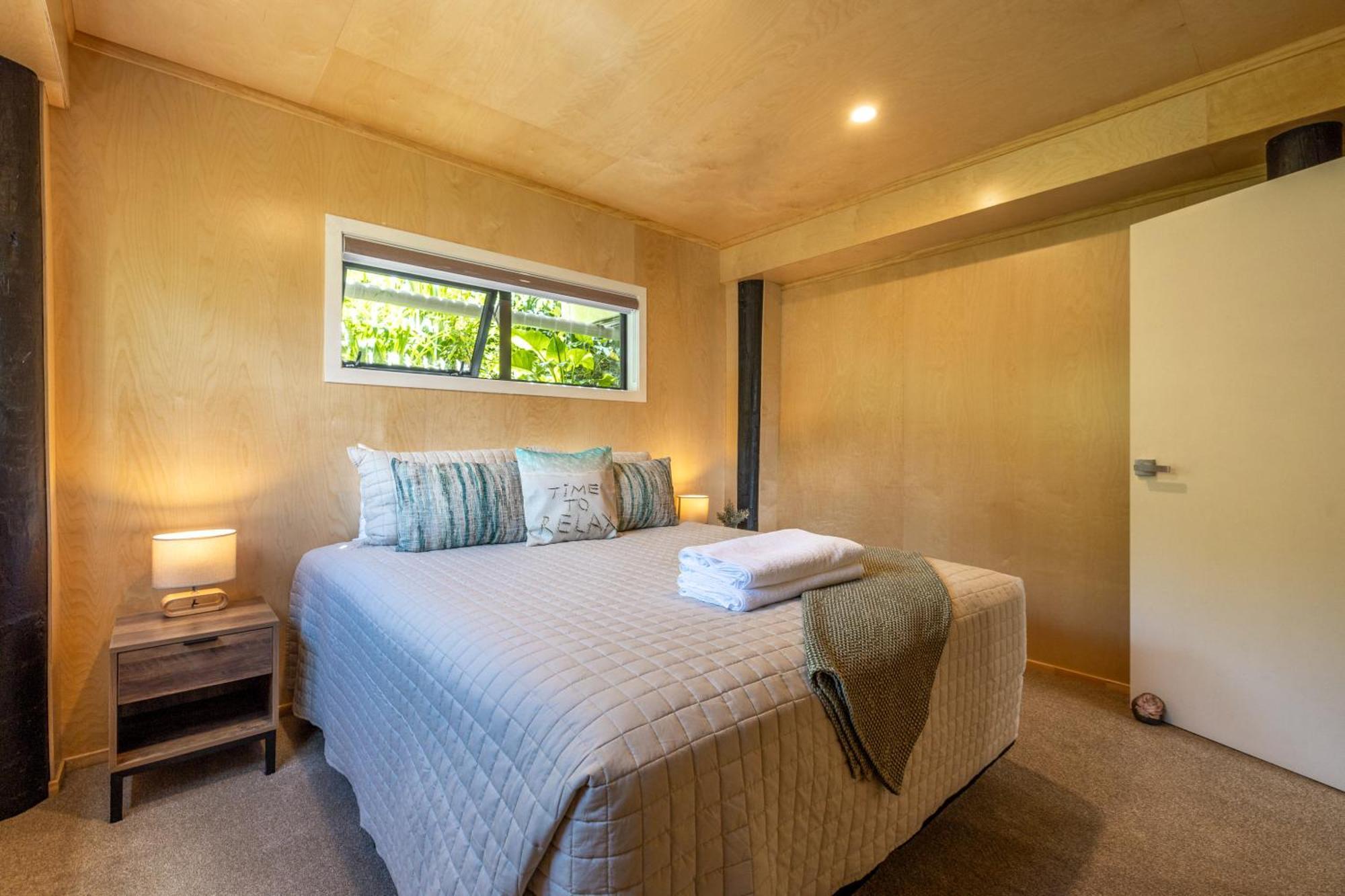 Church Bay Views - Stay Waiheke Oneroa المظهر الخارجي الصورة