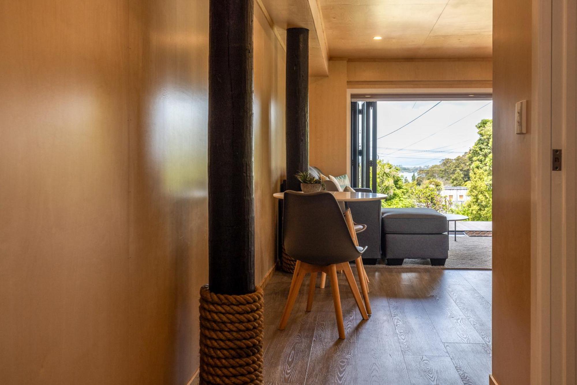 Church Bay Views - Stay Waiheke Oneroa المظهر الخارجي الصورة