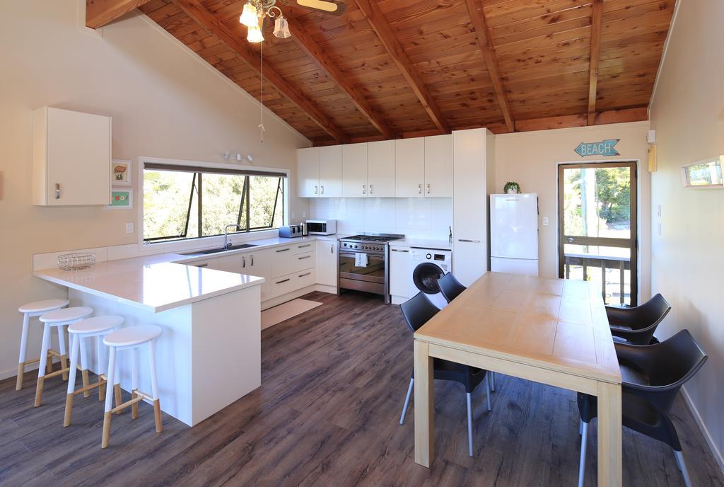 Church Bay Views - Stay Waiheke Oneroa المظهر الخارجي الصورة