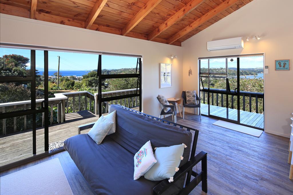 Church Bay Views - Stay Waiheke Oneroa المظهر الخارجي الصورة